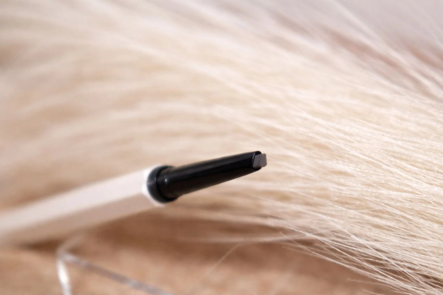 Pristine Sculpt Brow Pencil - Image 3