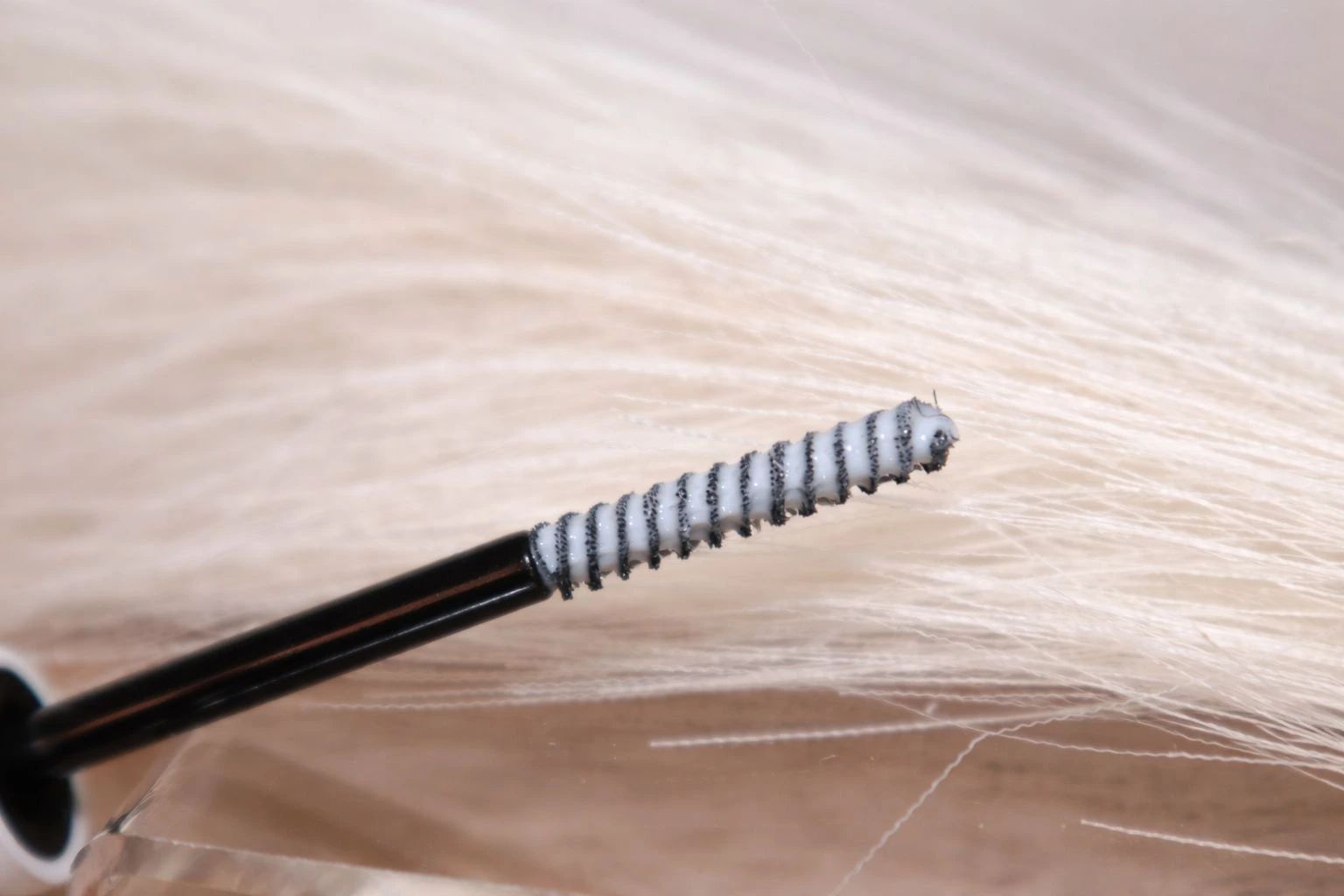 Pristine Brow Sculpting Gel - Image 5